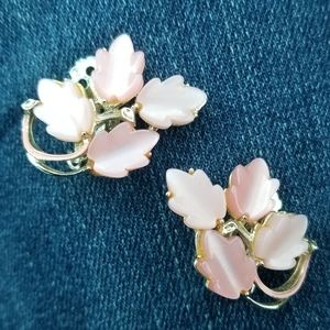 Vintage clip earrings pink leaf leaves pale gold thermoset fall autumn